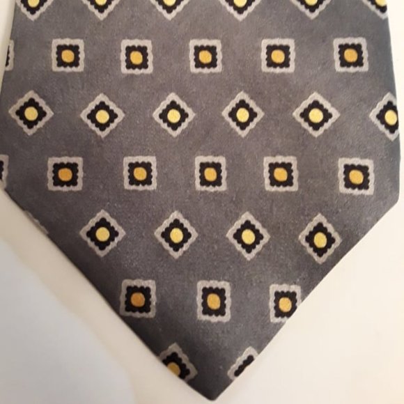 LANDS' END - 100% SILK NECKTIE - GRAY WITH PEACH-ORANGE AND YELLOW ACCENTS - Picture 1 of 3